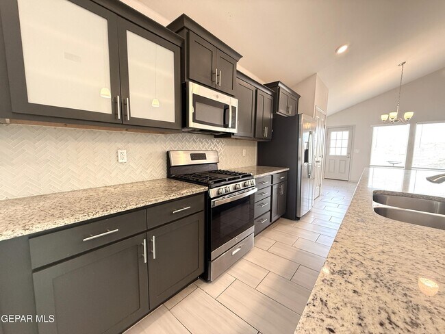 Building Photo - 12396 Polo Norte Dr