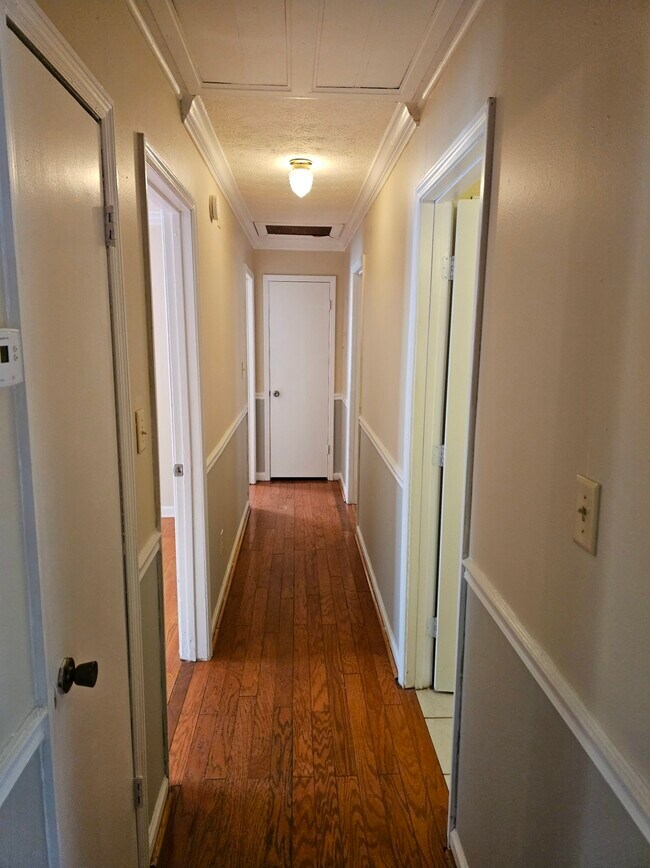 Building Photo - 3126 Caliente Ln