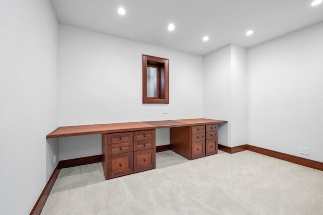 Building Photo - 77 Rebecca Ln