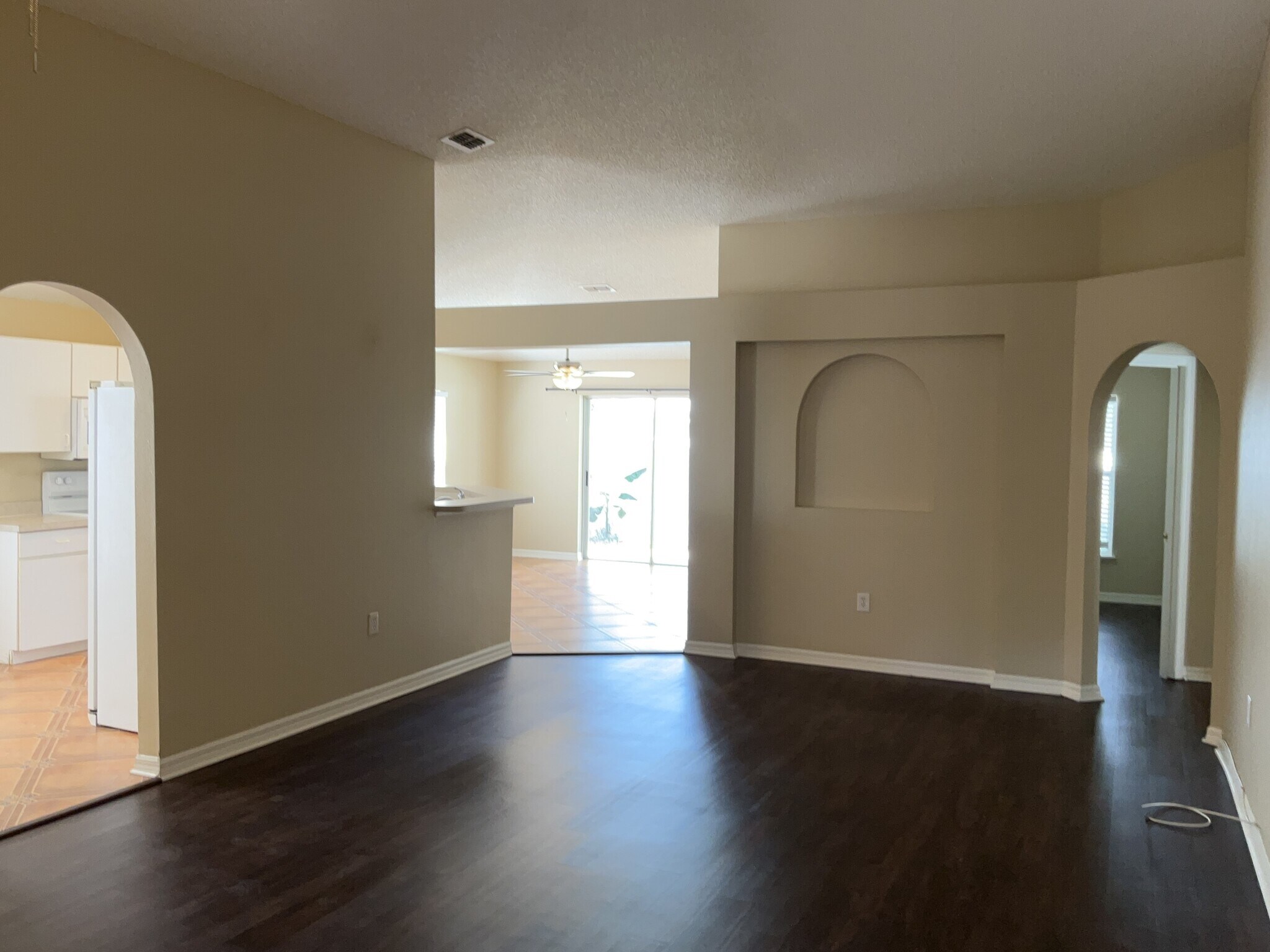 Building Photo - 1220 Dragon Head Dr