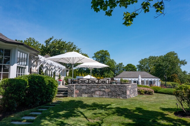 Building Photo - 3 Barclay Sq