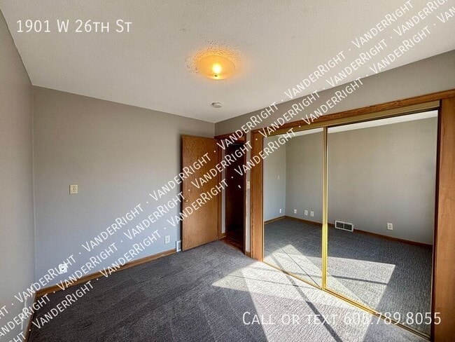 Building Photo - 1901 W 26th St