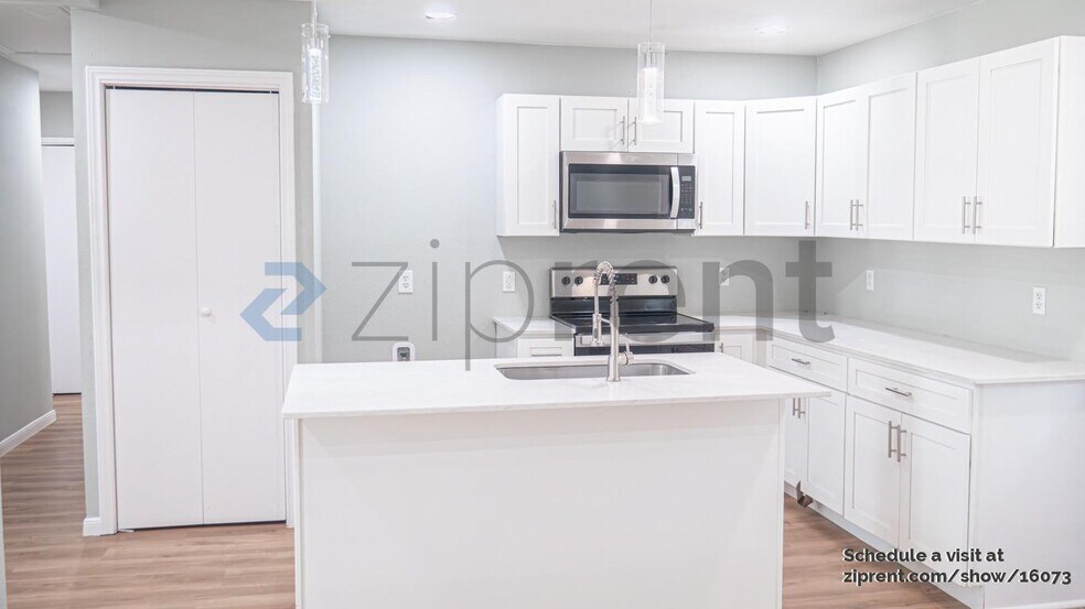 Building Photo - 4014 Timberline Dr