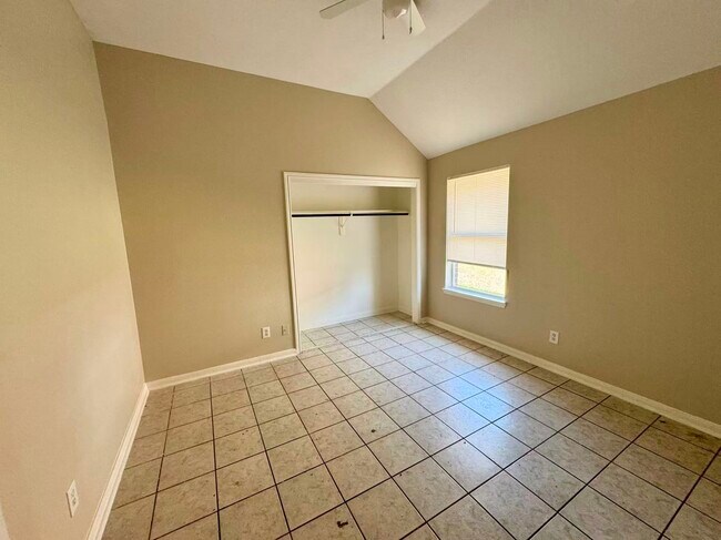 Building Photo - 21114 Sun Haven Dr