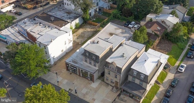 Building Photo - 6212 Ridge Ave