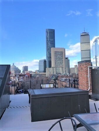 Building Photo - 529 Columbus Ave