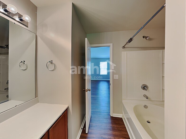 Building Photo - 6227 Thompson Brook Lane