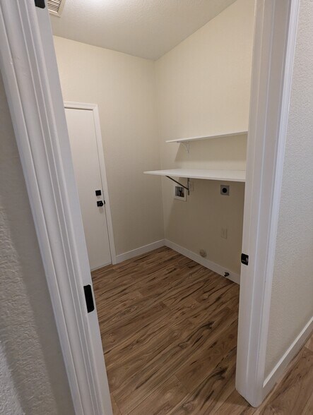 Building Photo - 267 E Smoke Tree Rd