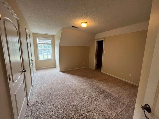 Building Photo - 850 Cold Creek Cove