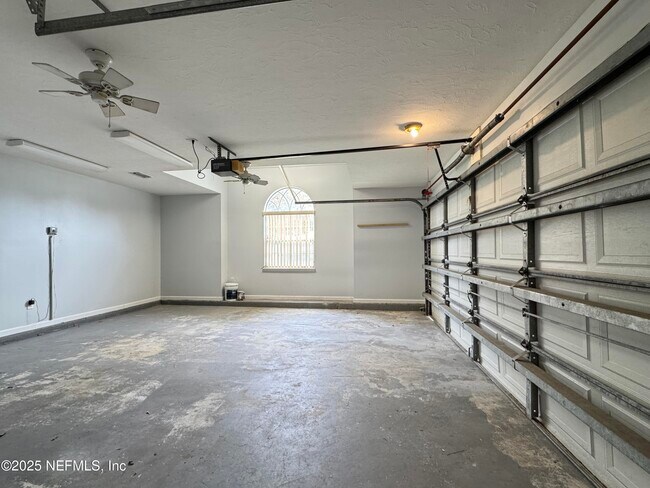 Building Photo - 1751 Daytona Ln