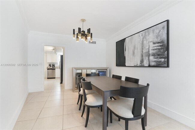 Building Photo - 1142 99th St