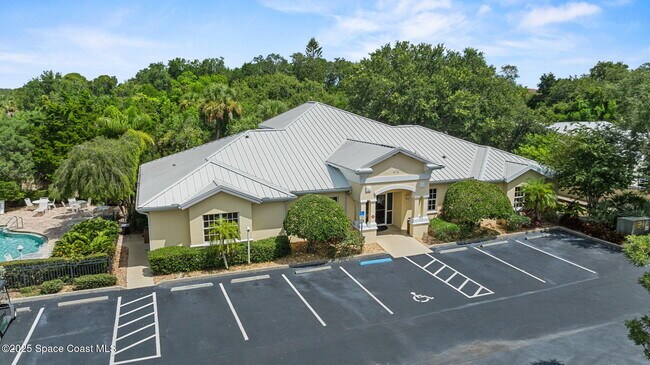 Building Photo - 480 Sail Ln