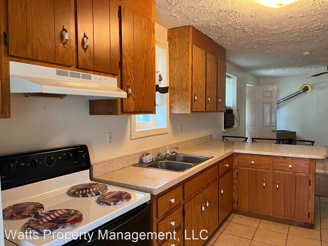Building Photo - 2 br, 1 bath House - 1411 Suburban Rd