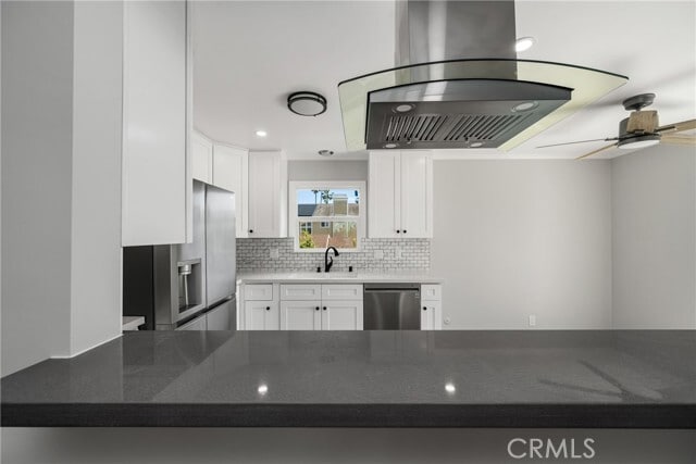 Building Photo - 201 E 16th St