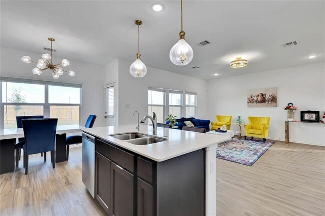 Building Photo - 124 Canley Lp