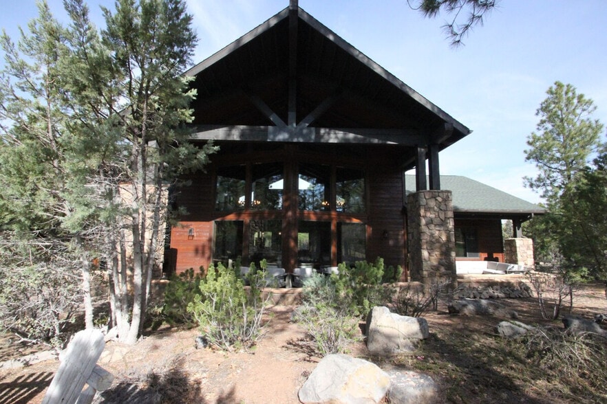 Building Photo - 481 S Yarrow Ln