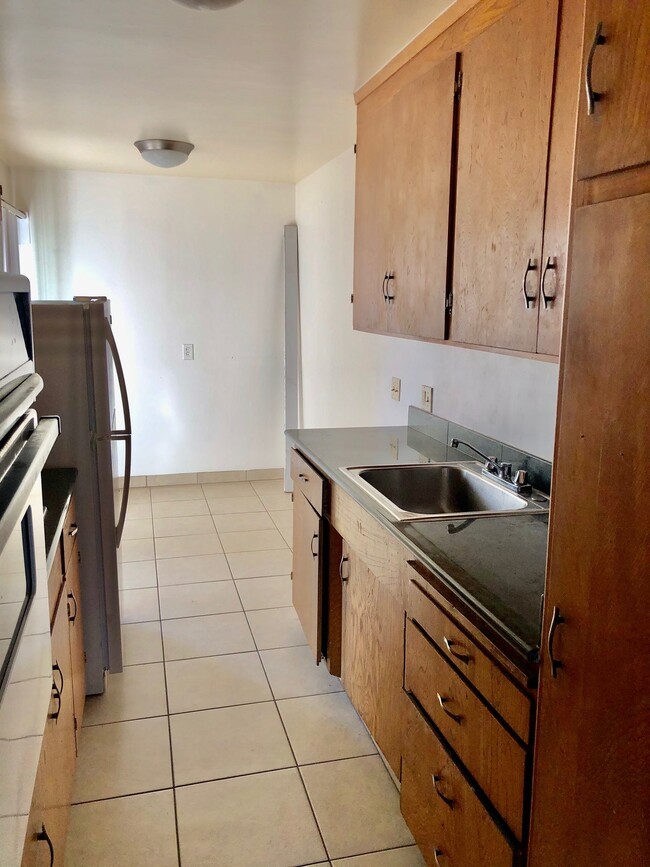 Primary Photo - 230 East San Salvador Street, Unit 5