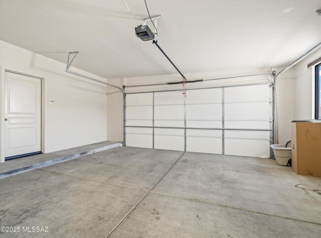 Building Photo - 4149 E Calle Marfil
