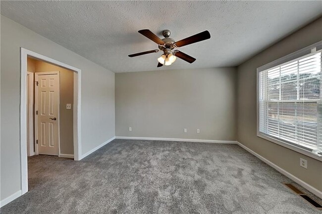 Building Photo - 178 Colton Dr