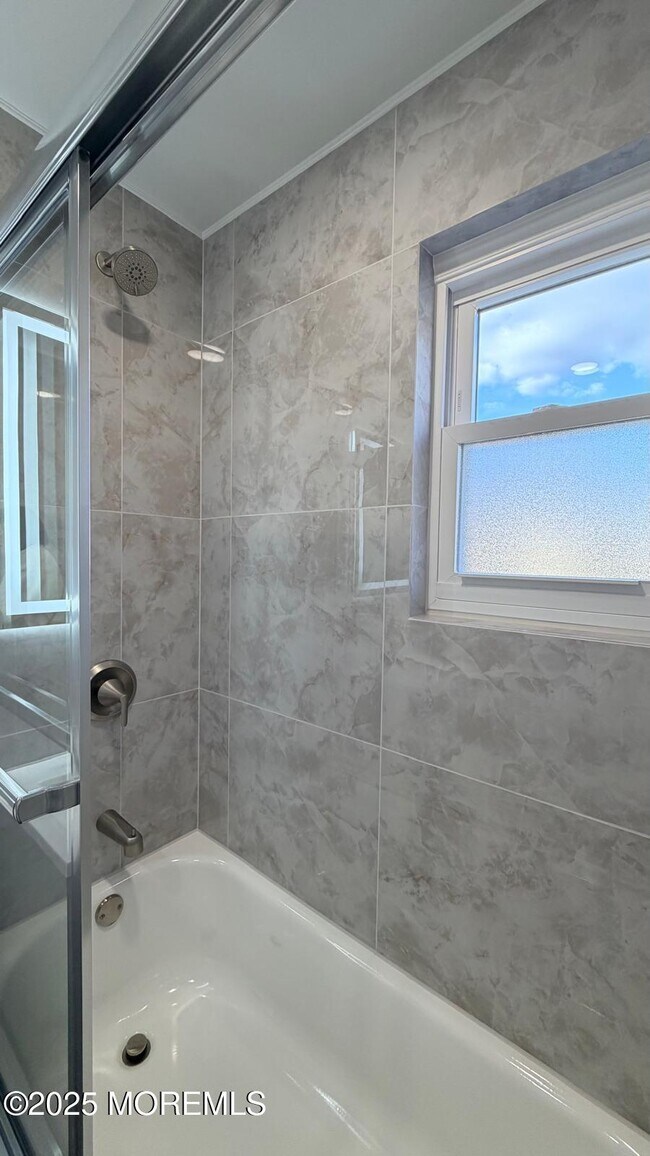 Building Photo - 420 Cross Rd