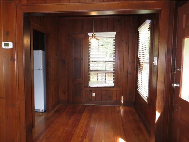 Building Photo - 3306 Harris Park Ave