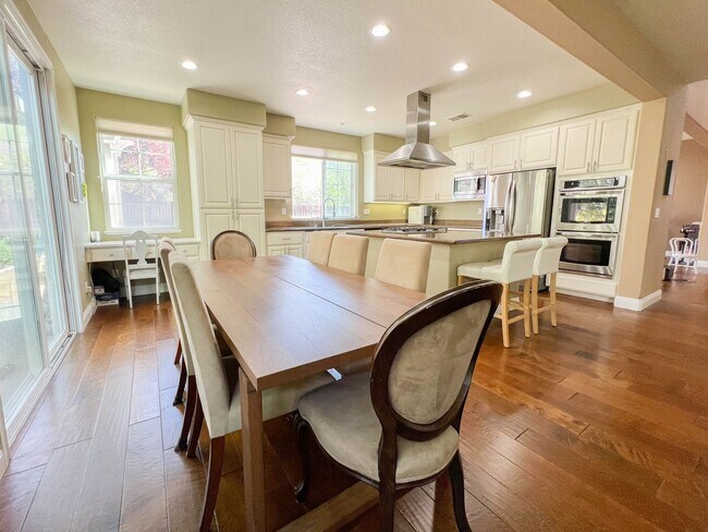 Building Photo - Spacious San Ramon Windemere Home.