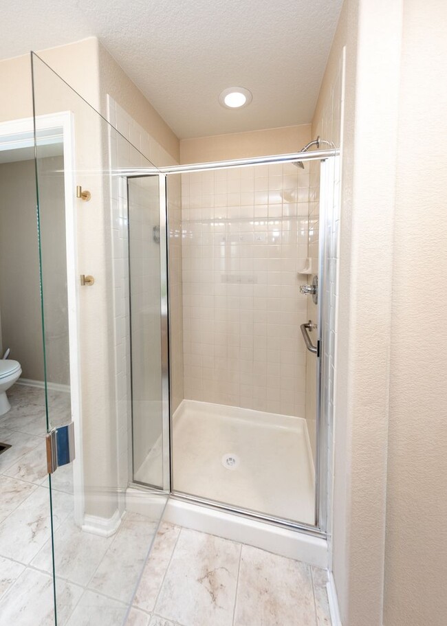 Building Photo - Charming 3 Bed, 2.5 bath in Northgate in D20