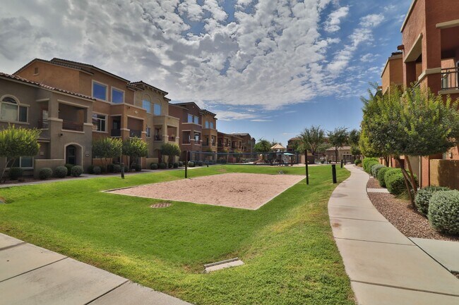 Building Photo - 240 W Juniper Ave