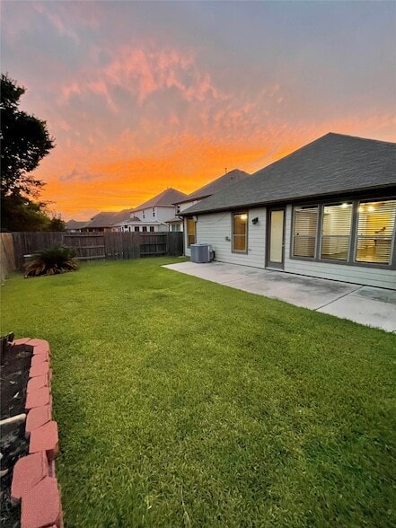 Building Photo - 16511 Winthrop Bend Ln
