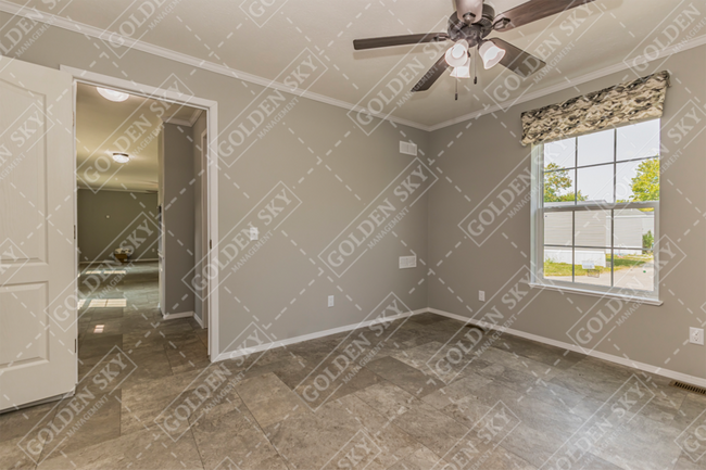 Building Photo - 800 W 15th St