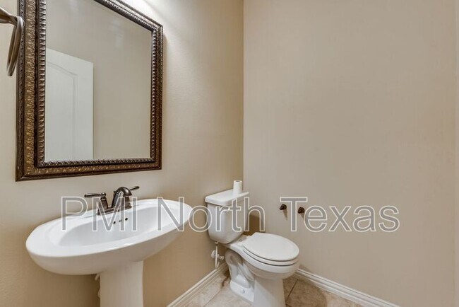 Building Photo - 11213 Amistad Dr