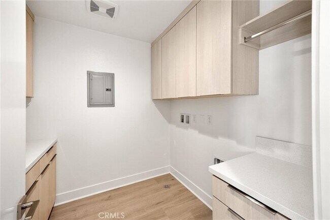 Building Photo - 164 Apron