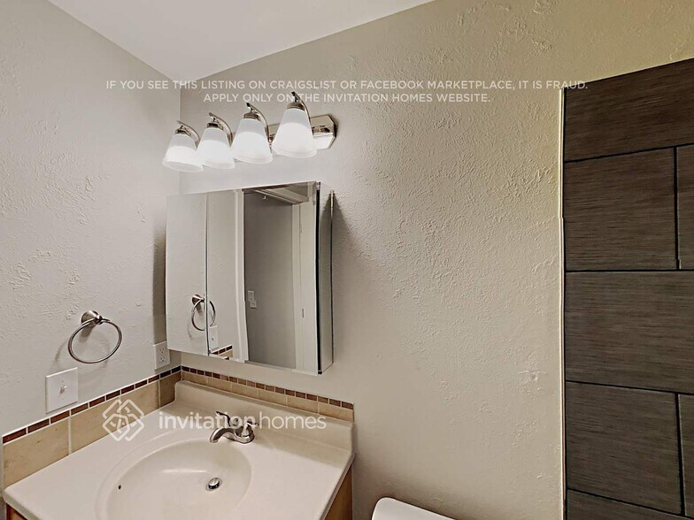 Building Photo - 3612 S Quintero St