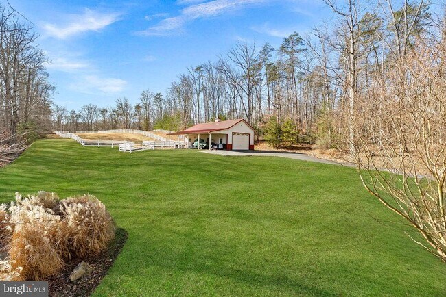 Building Photo - 8138 Rondelay Ln