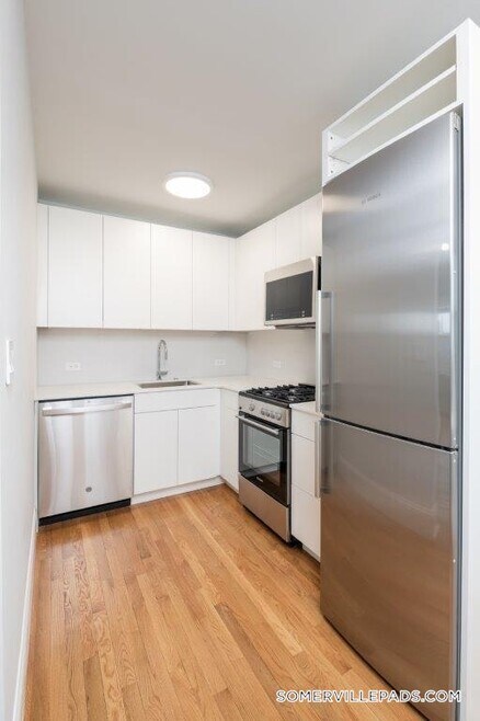 Building Photo - 123 Highland Ave