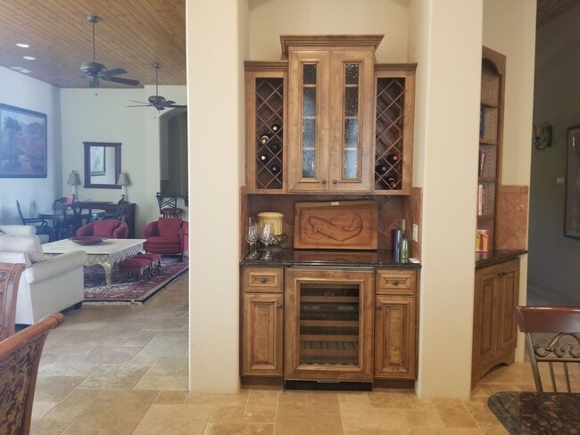 Building Photo - Winter Furnished Rental