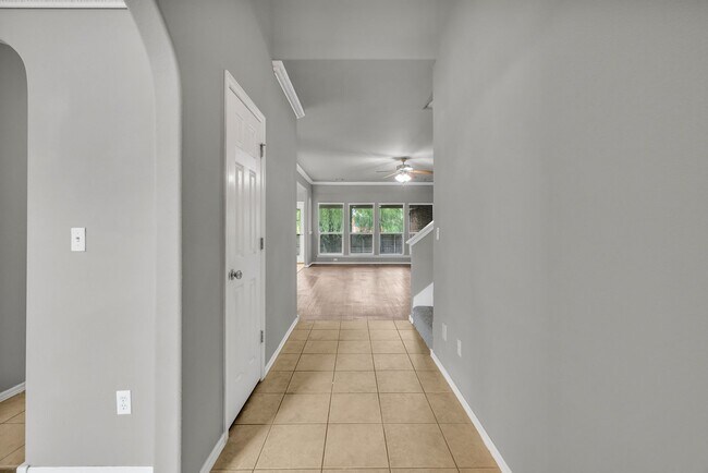 Building Photo - Welcome to this gorgeous home in the highl...