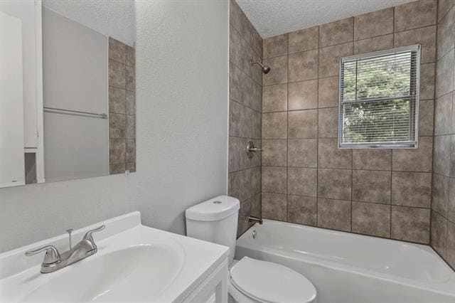 Building Photo - 3847 Castle Hills Dr