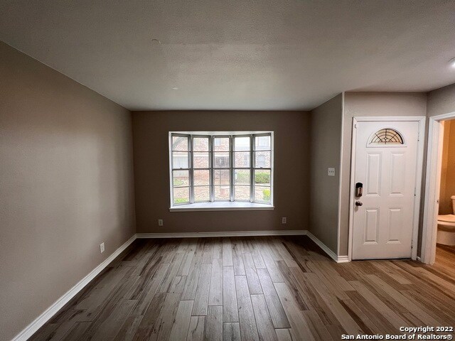 Building Photo - 645 Strings Dr