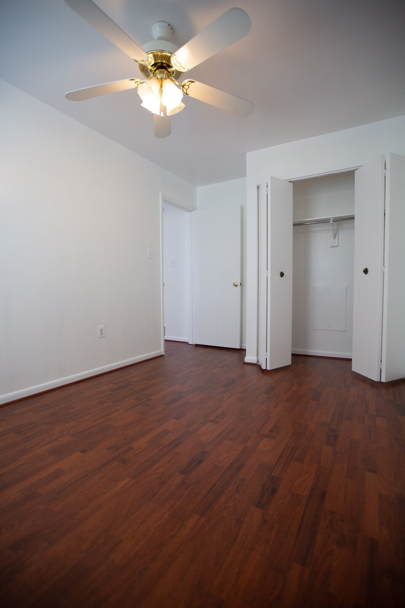 Building Photo - 15 Sugarland Square Ct