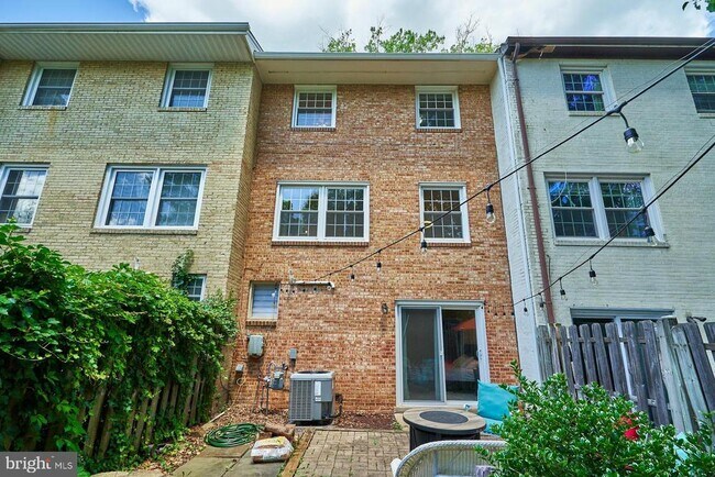 Building Photo - 14839 Bodley Square
