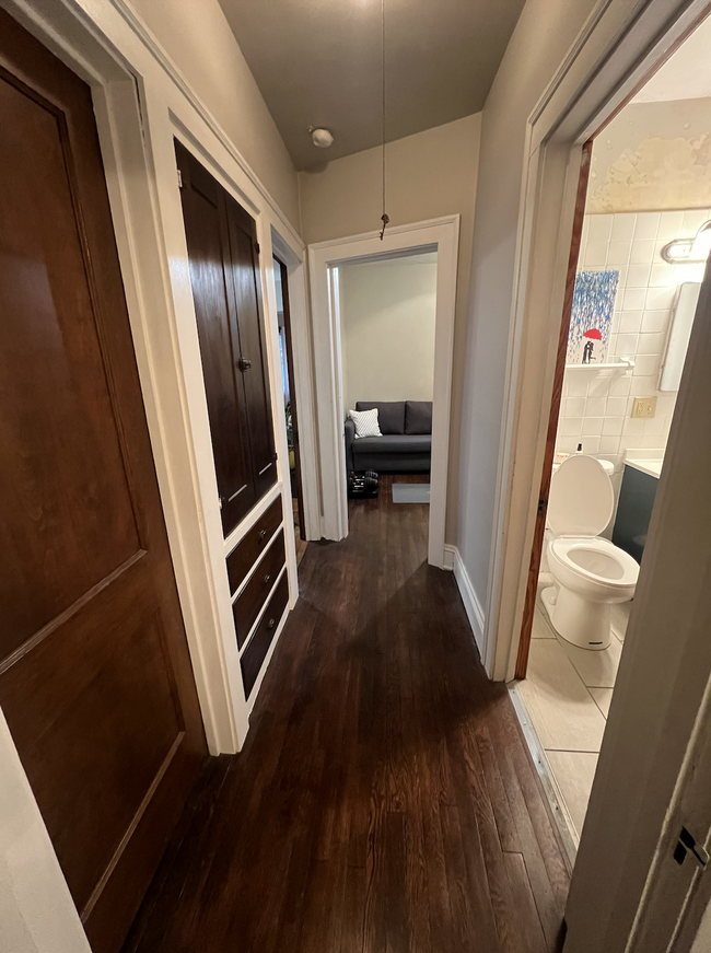 Hallway with storage closet - 2031 Richland Ave