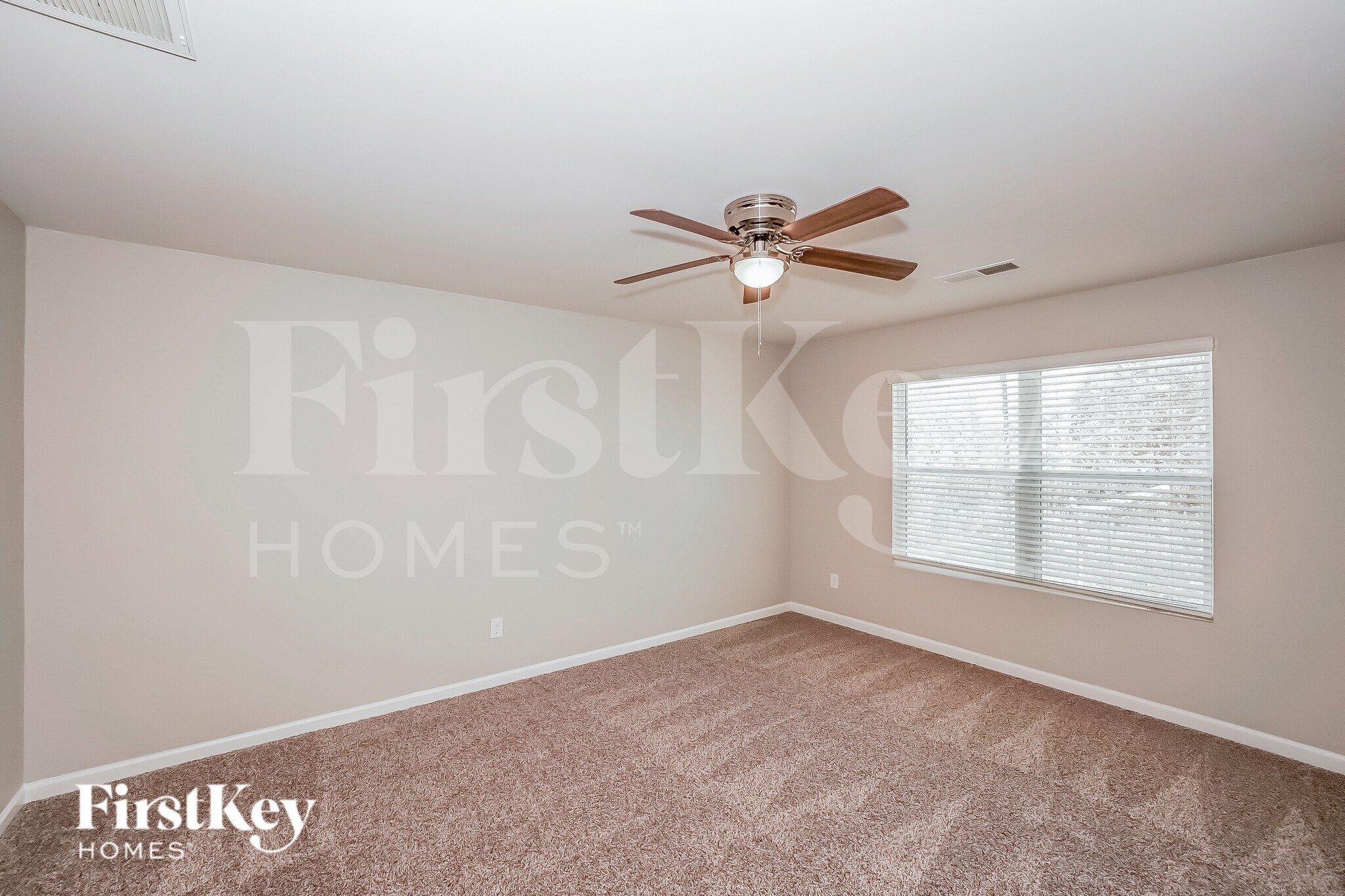 Building Photo - 3302 Newell Vlg Dr