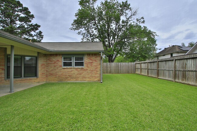 Building Photo - 19518 Gladewater Dr