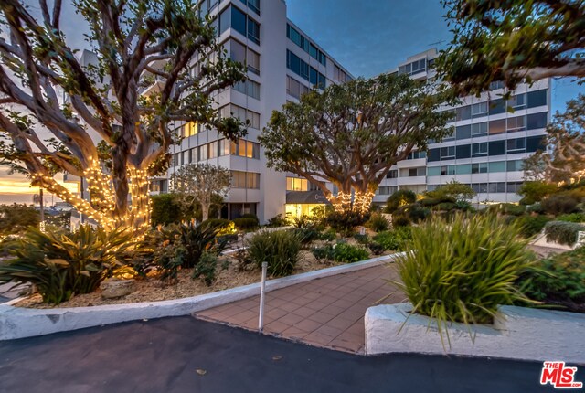 Building Photo - 17350 W Sunset Blvd