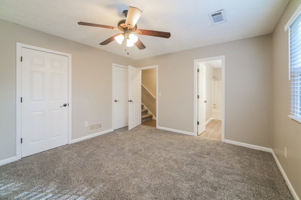 Building Photo - 1860 Rainbow Ln