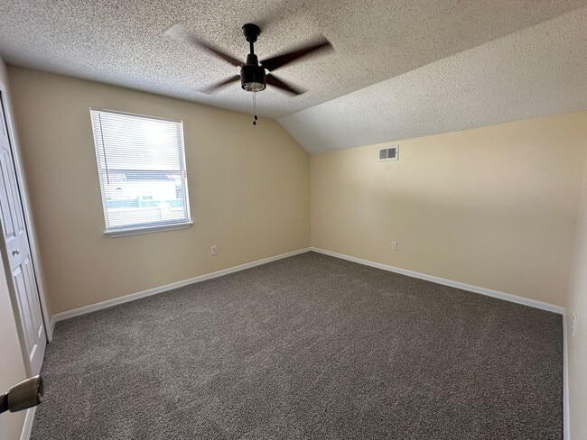 Building Photo - 127 Belvoir Dr