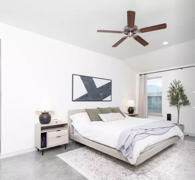 Building Photo - Beautiful 4 Bedroom 2 Bath Home for Rent