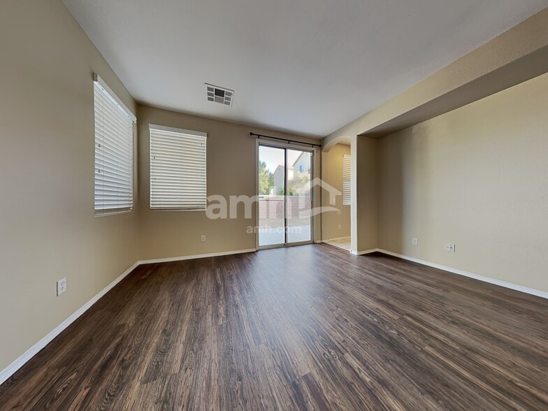 Building Photo - 9875 Travis Lake Ct