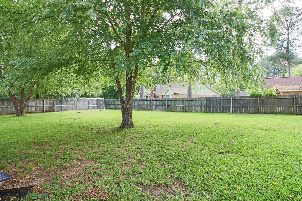 Building Photo - 87 Aileen Dr